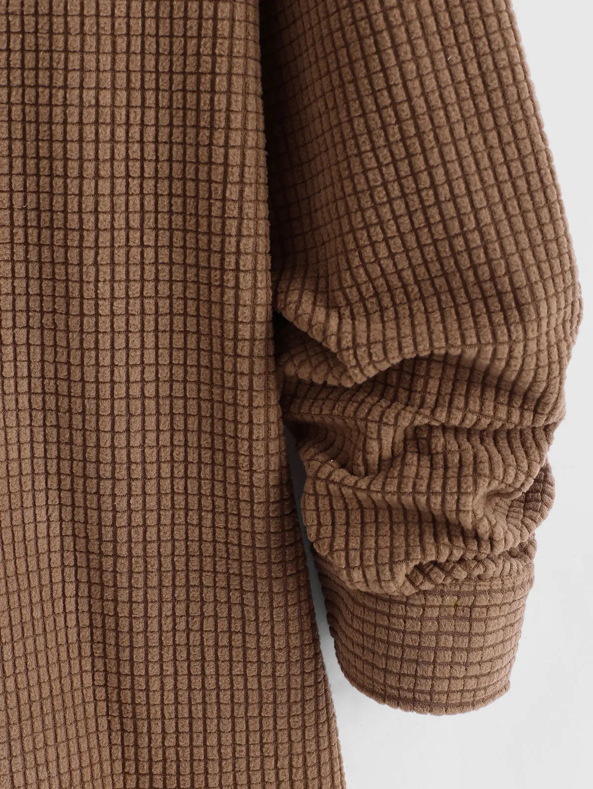 Luca | Style Chaud et Intemporel