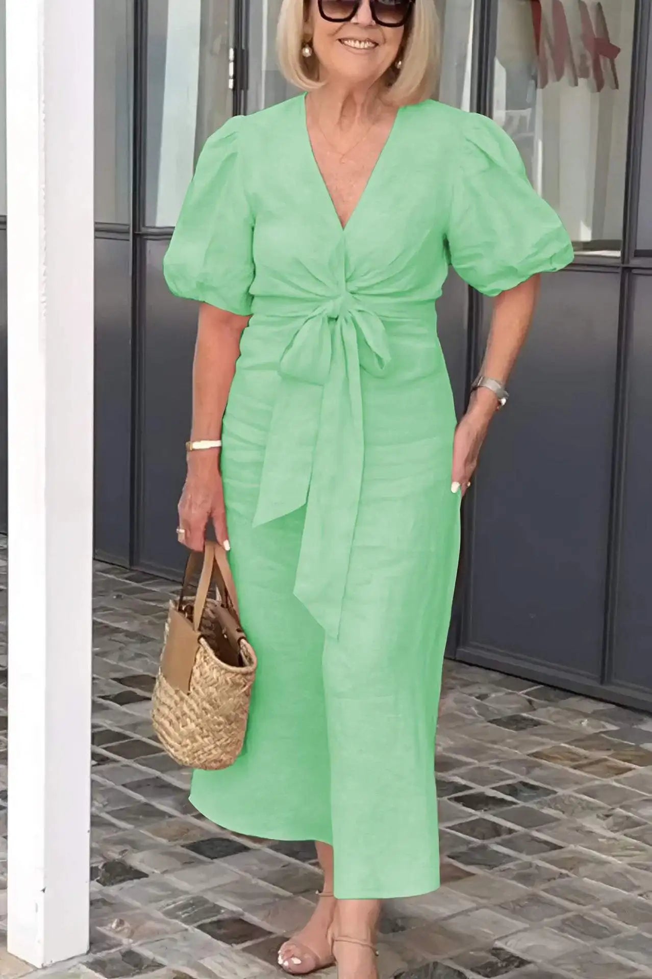 Natasha - Robe Élégante avec Décolleté en V